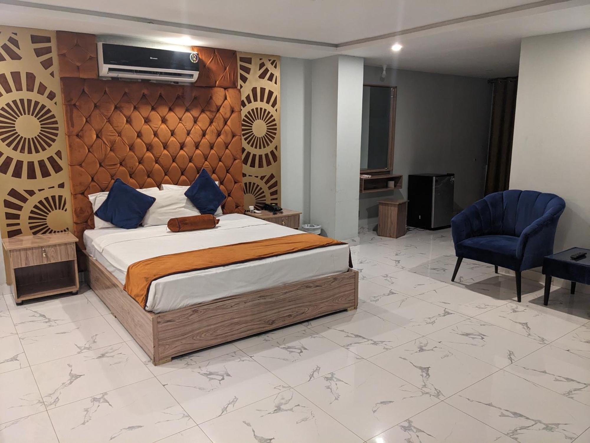 Nueva Hotel Islámábád Exteriér fotografie